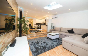 Two-Bedroom Apartment in Kastel Gomilica